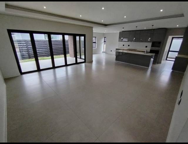 3 BEDROOM TOWNHOUSE FOR SALE IN IZINGA